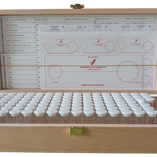 Holzkasten mit 108<br>PVC-Fläschchen